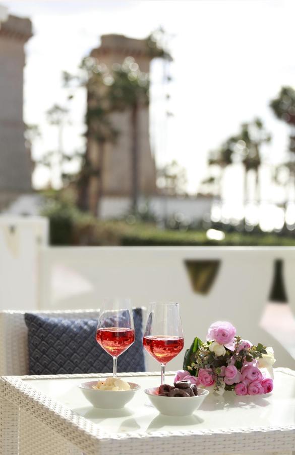 Piccadilly Rooms Restaurant And Beach Santa Maria al Bagno Exterior photo