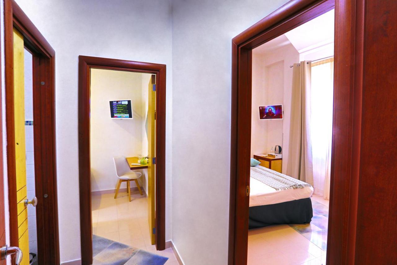 Piccadilly Rooms Restaurant And Beach Santa Maria al Bagno Exterior photo