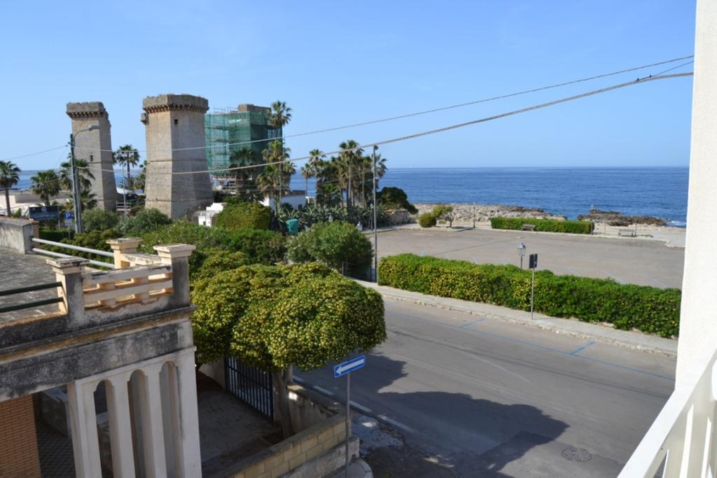 Piccadilly Rooms Restaurant And Beach Santa Maria al Bagno Exterior photo
