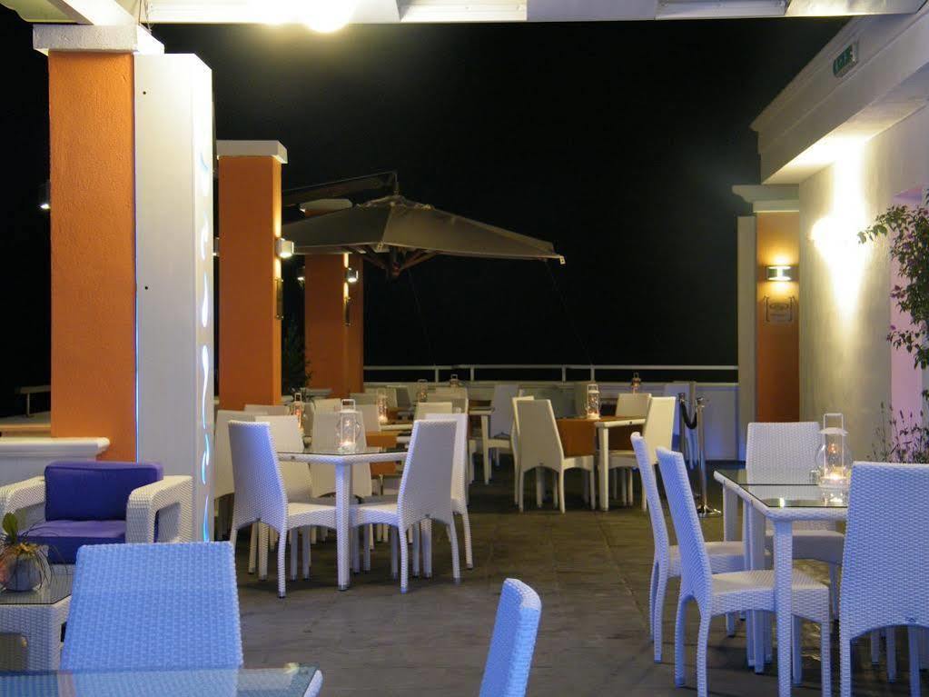 Piccadilly Rooms Restaurant And Beach Santa Maria al Bagno Exterior photo