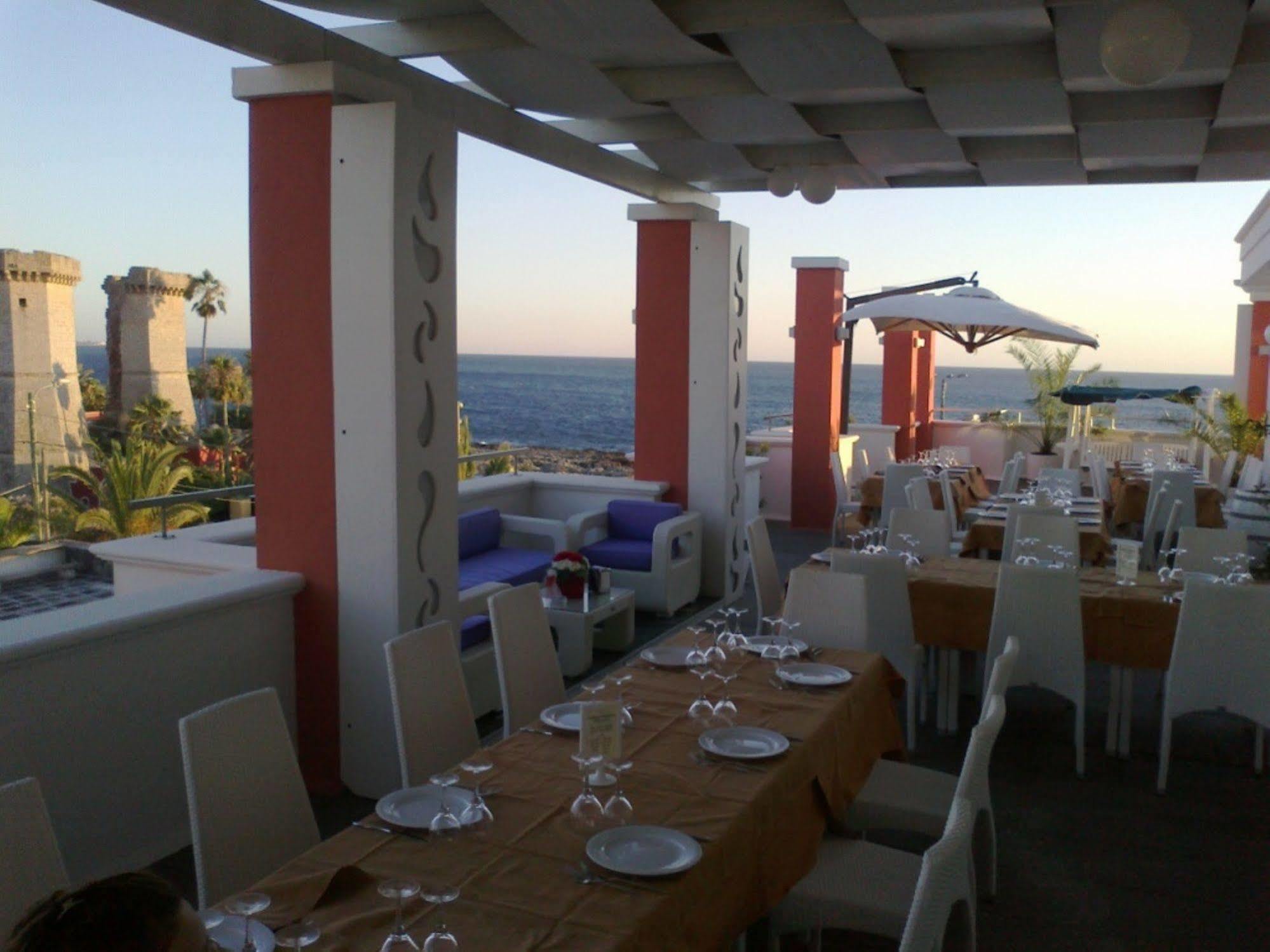 Piccadilly Rooms Restaurant And Beach Santa Maria al Bagno Exterior photo